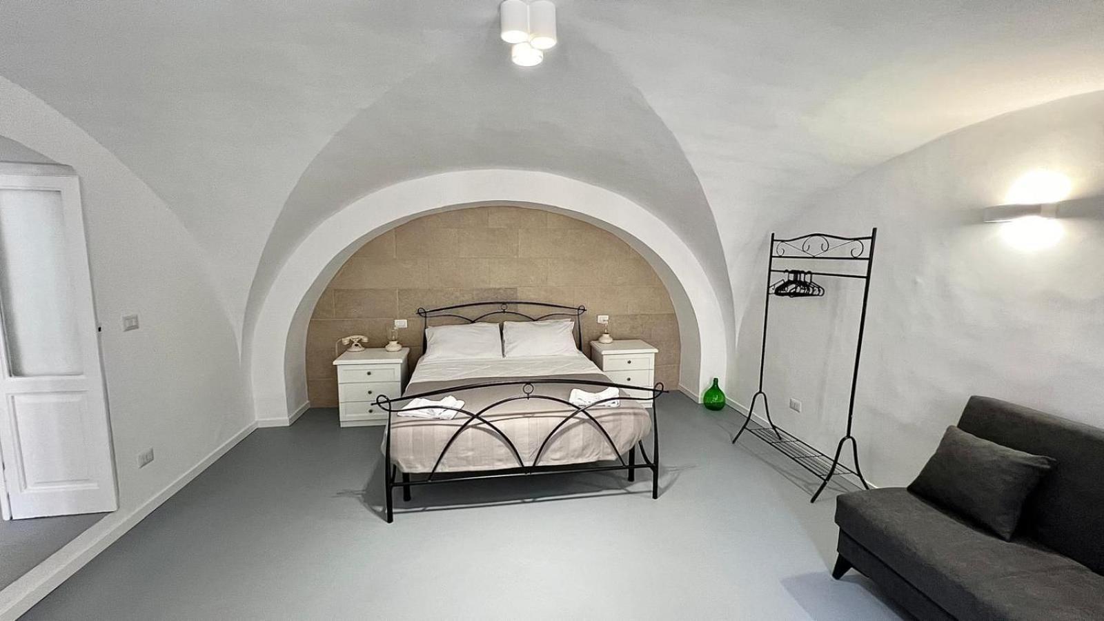 Suite White Dome Бари Экстерьер фото