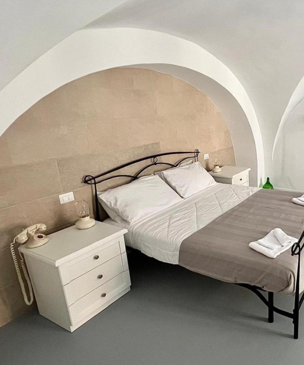 Suite White Dome Бари Экстерьер фото