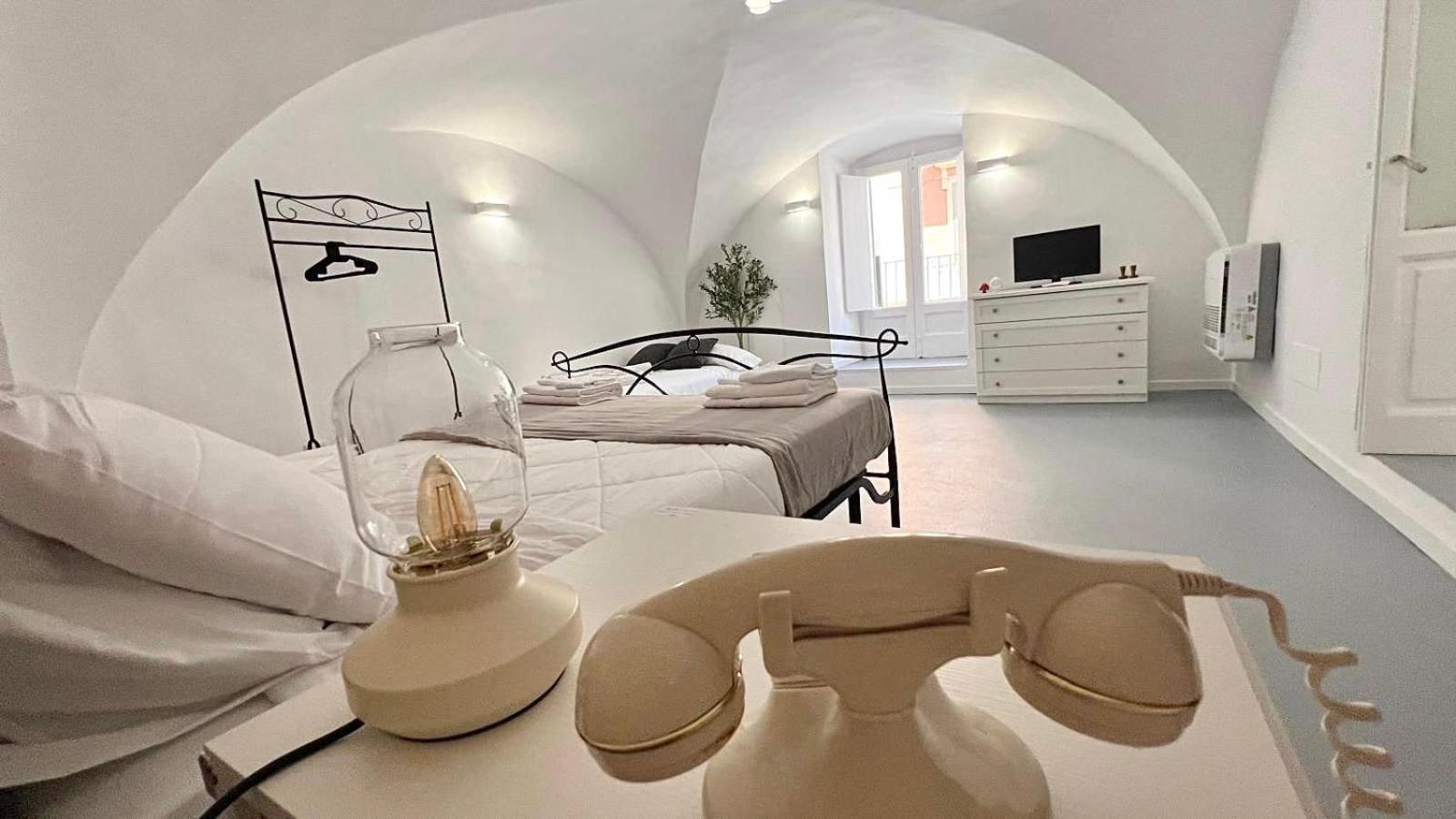 Suite White Dome Бари Экстерьер фото